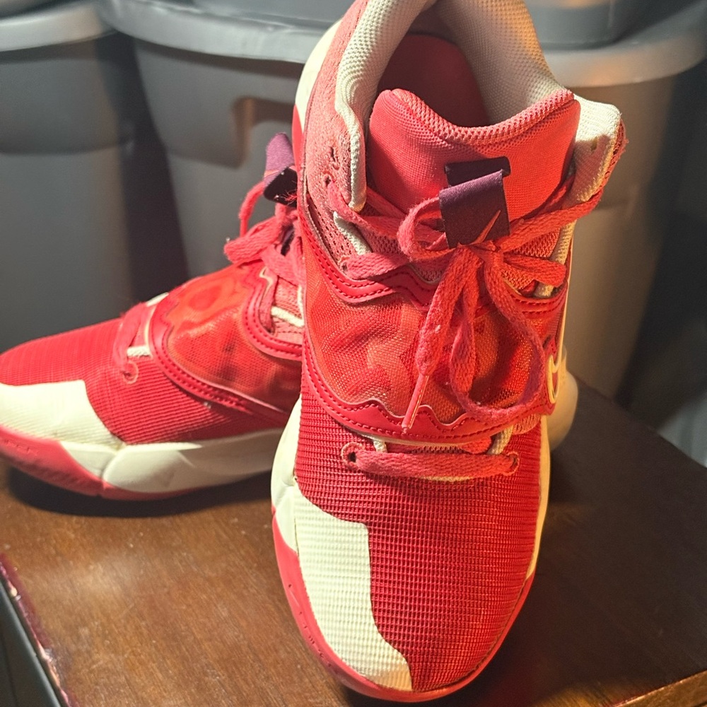 Nike KD Trey 5 X 'University Red Ember Glow' size 8(120)